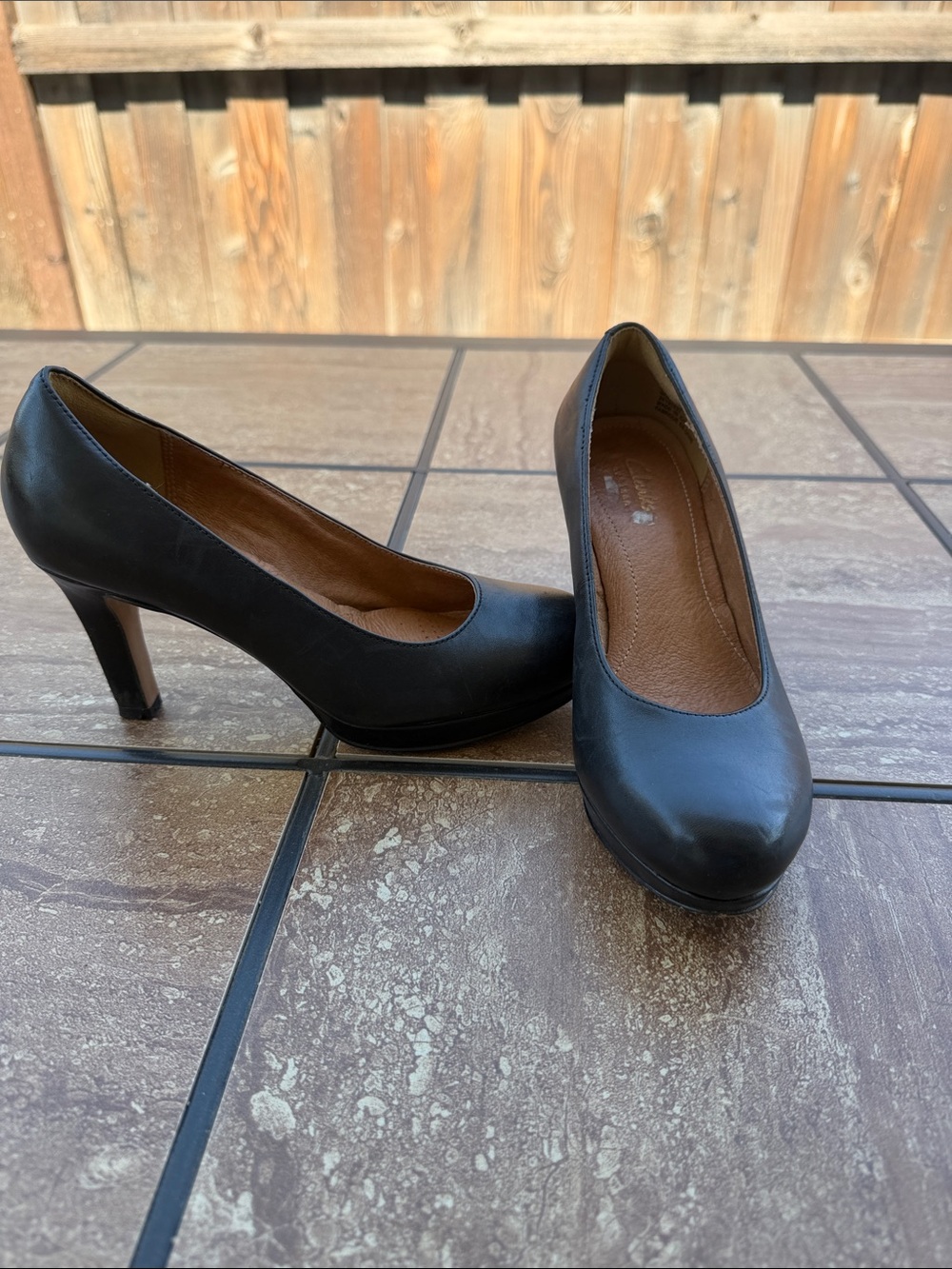 Clarks Black Leather Round-Toe Heels